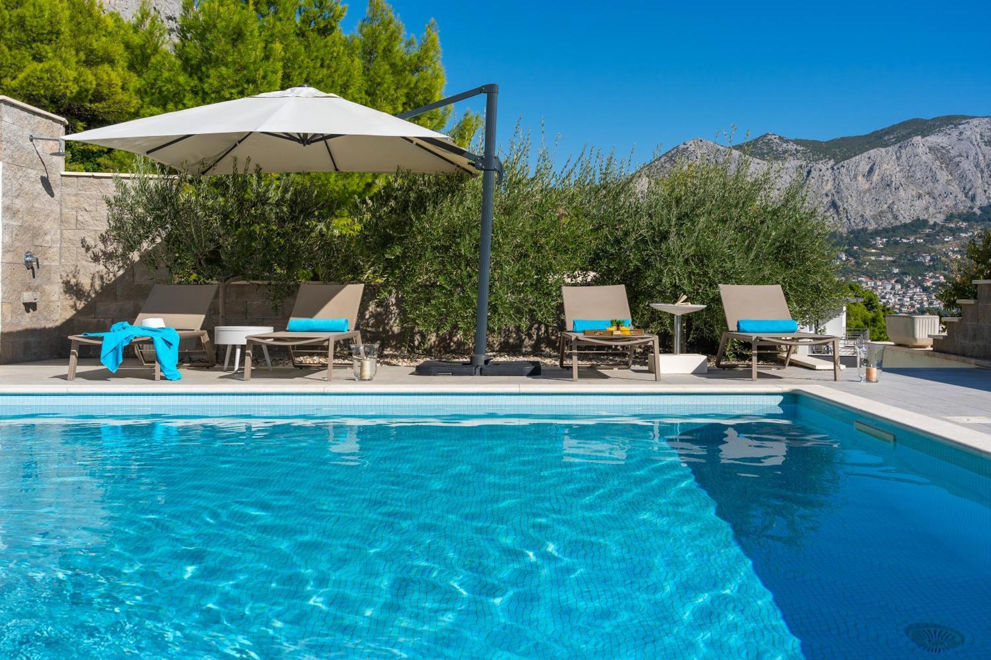 Villa Allegra With 32Msq Heated Pool, 300M Far From Sandy Beaches, Open Sea View Omiš Εξωτερικό φωτογραφία