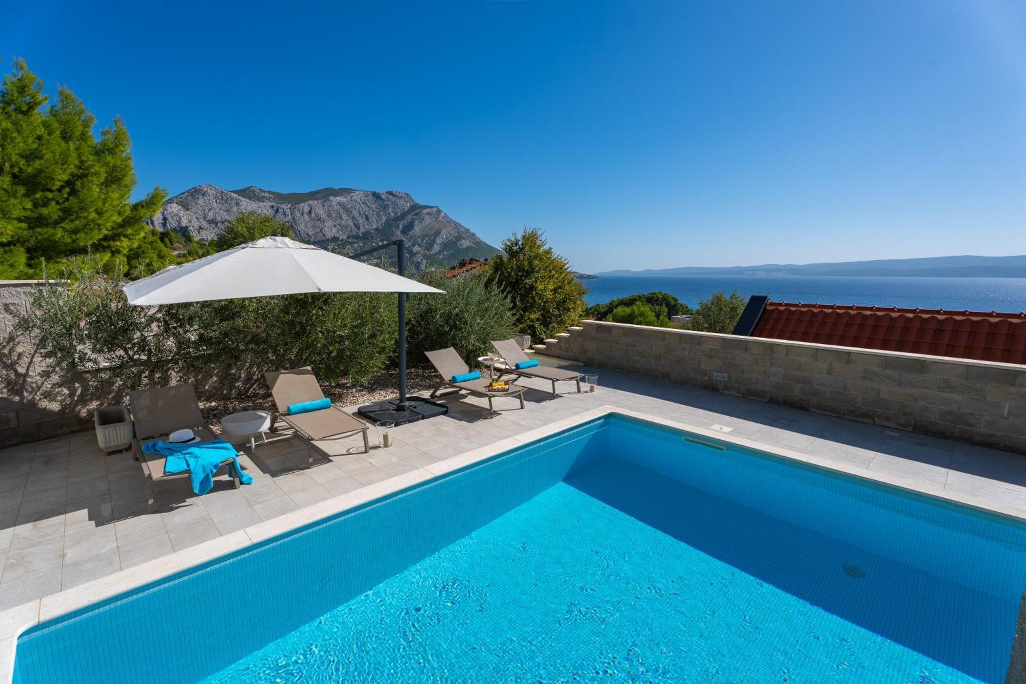Villa Allegra With 32Msq Heated Pool, 300M Far From Sandy Beaches, Open Sea View Omiš Εξωτερικό φωτογραφία